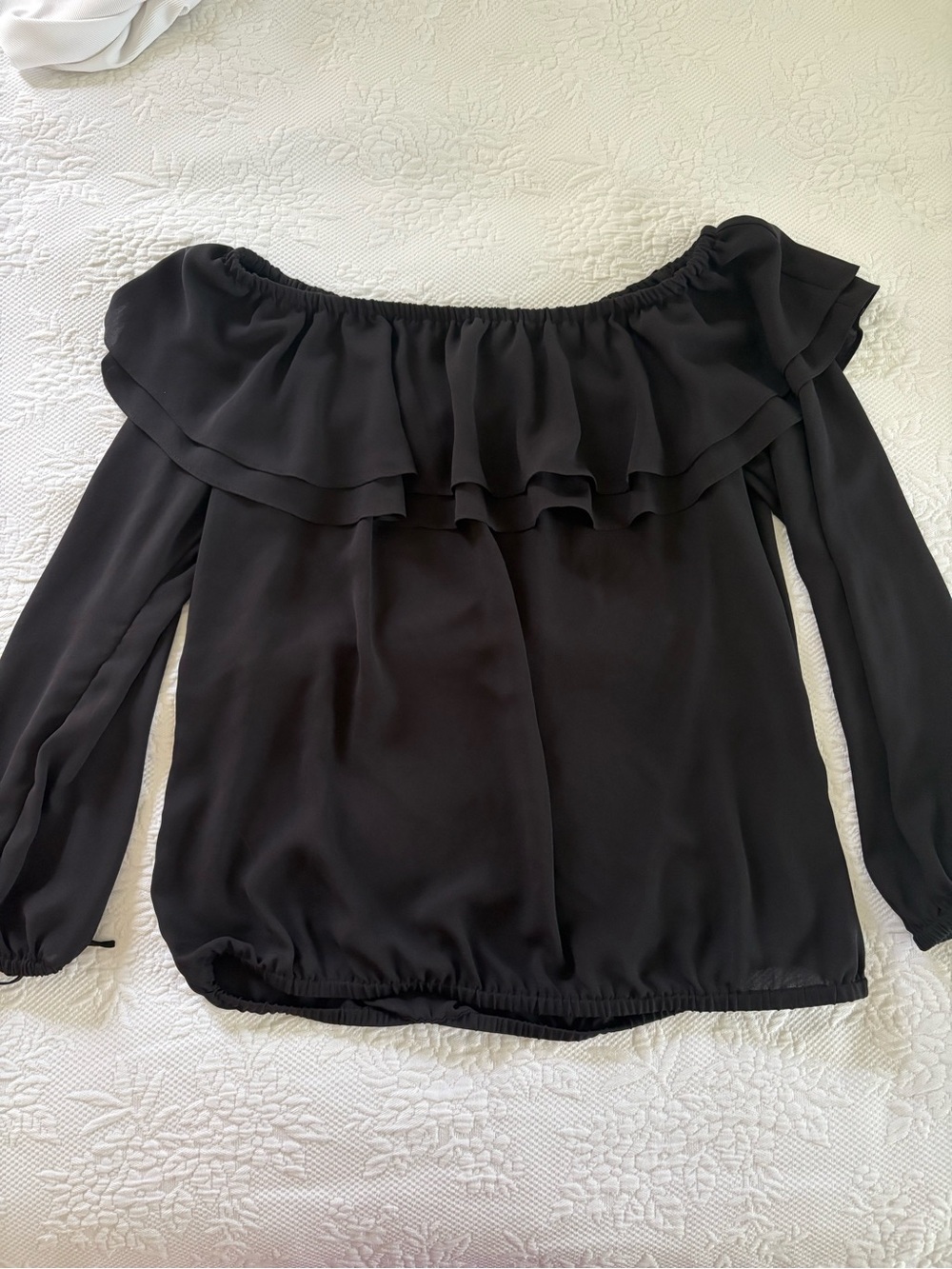 Michael Kors Black Off-Shoulder Ruffle Blouse (size L)